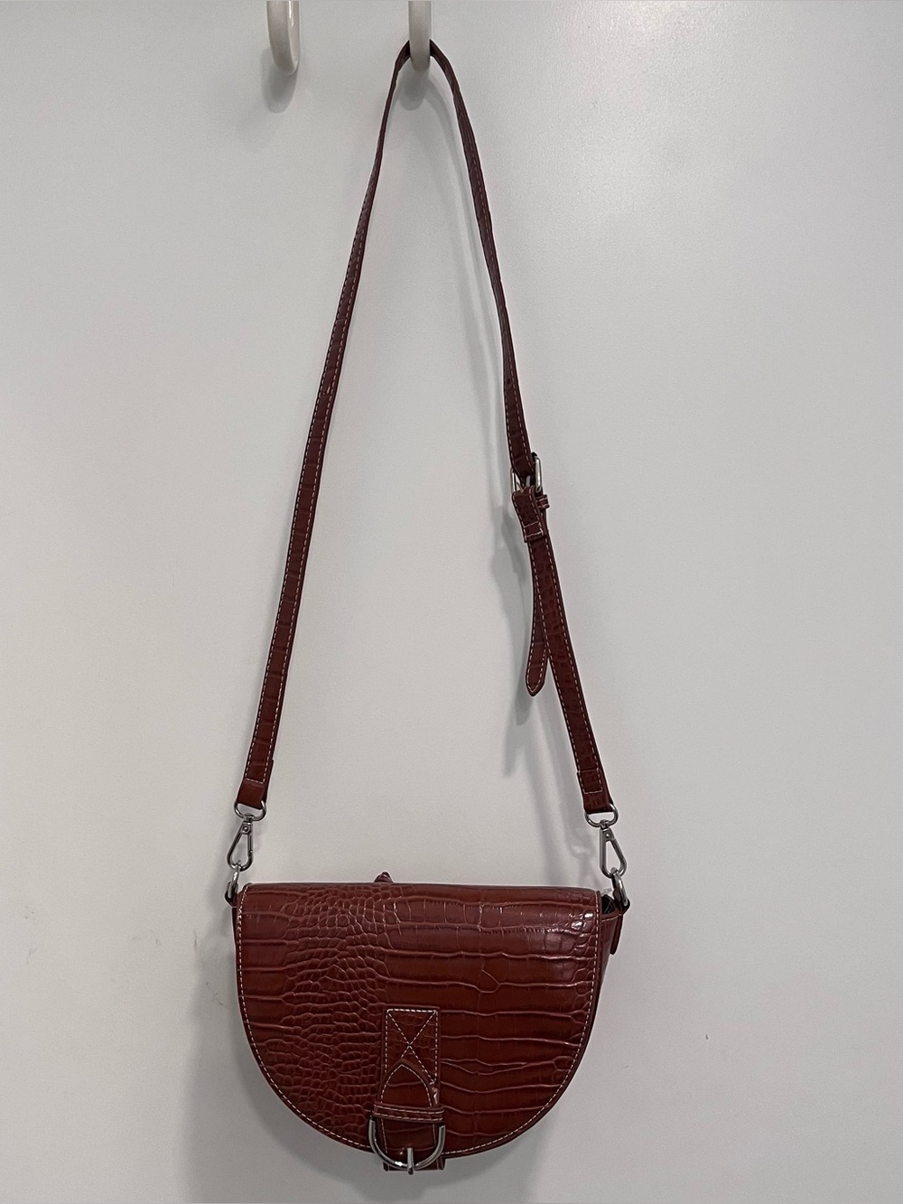 Urban Outfitters Womens Dorothy Saddle Crossbody Bag Purse Croc Faux Leather